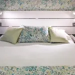 Murat Otto Bed & Breakfast 4*